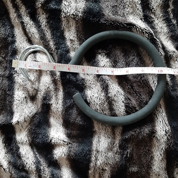 Belt holder SOLD ON TITLE - Picture 3 of 3